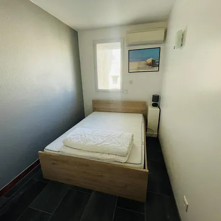 Spacieux Avec Terrasse, Solarium, Parking Et Piscine - Fr-1-723-5
